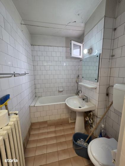 Apartament cu 4 camere semidecomandat în Sălăjan