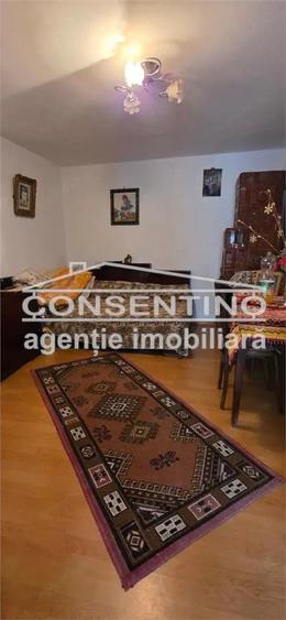 Casă cu 3 camere cu Teren 1439 Mp în Movila Banului