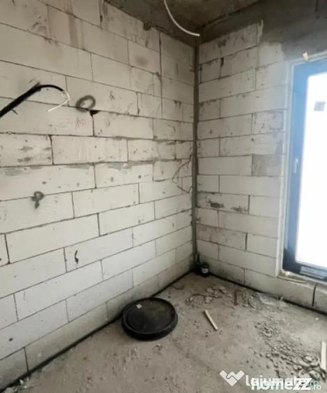 Casă cu 5 camere cu Teren 242 Mp în Central