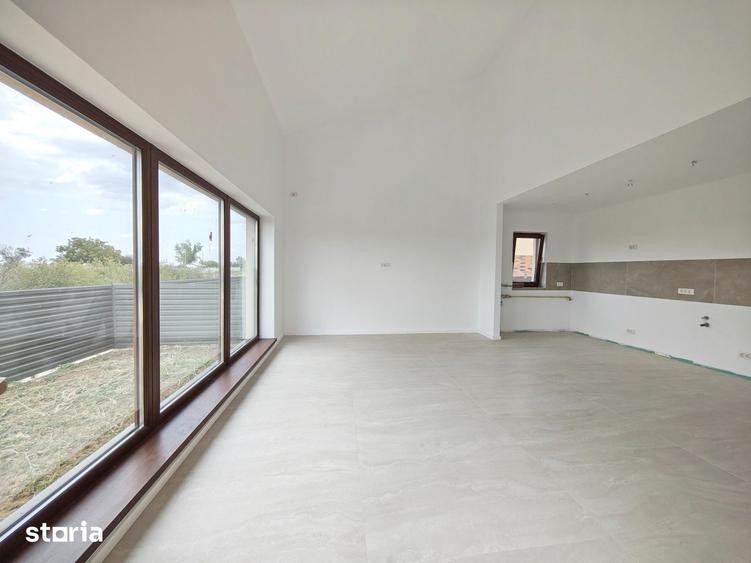 Casă cu 4 camere cu Teren 340 Mp în Cernica