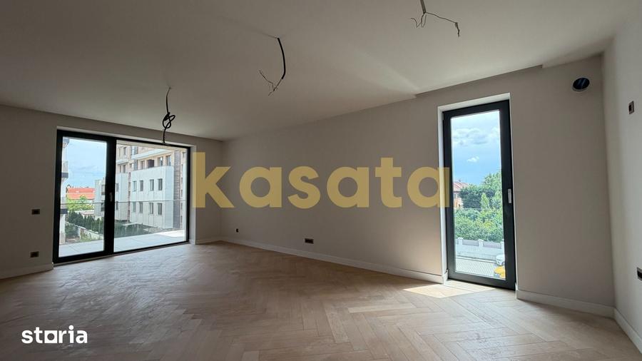 Apartament cu 4 camere în Tei