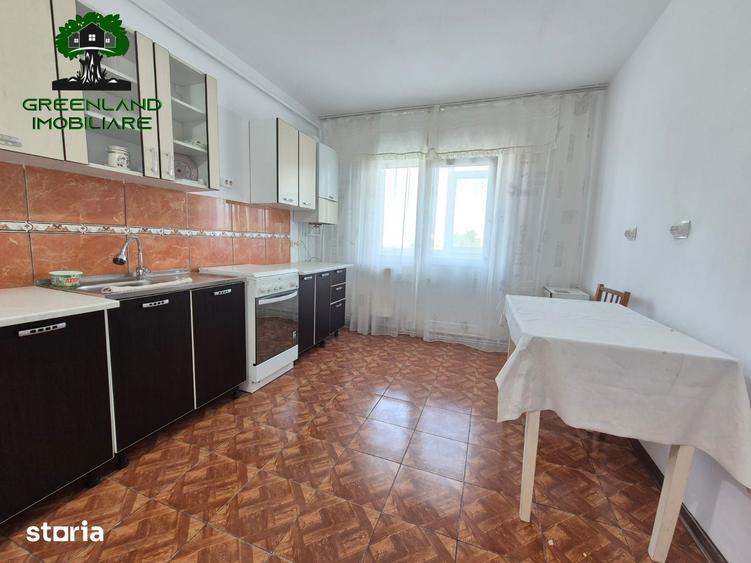 Apartament cu 3 camere decomandat în Frumoasa