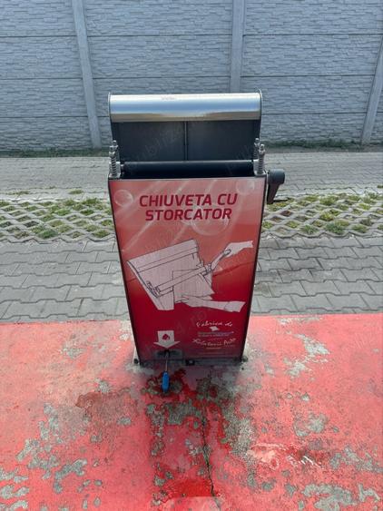 Spațiu comercial, de 900 mp, în Domnești