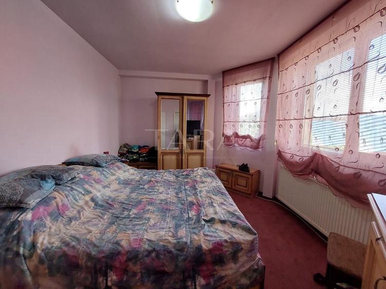 Apartament cu 4 camere semidecomandat, mobilat în Florești — fotografia 3