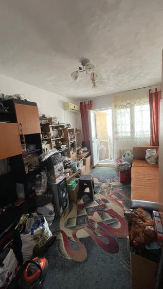 Garsonieră semidecomandată în Gorjului