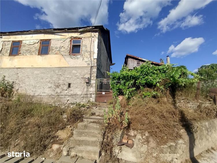 Casă cu 3 camere cu Teren 575 Mp în Central