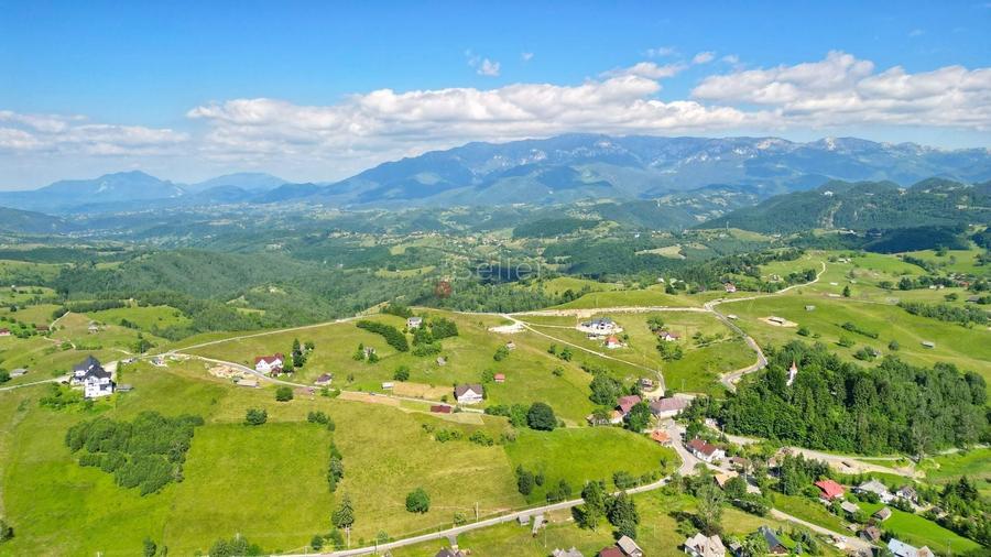 Teren Construcții intravilan de 13000 mp, în Șirnea