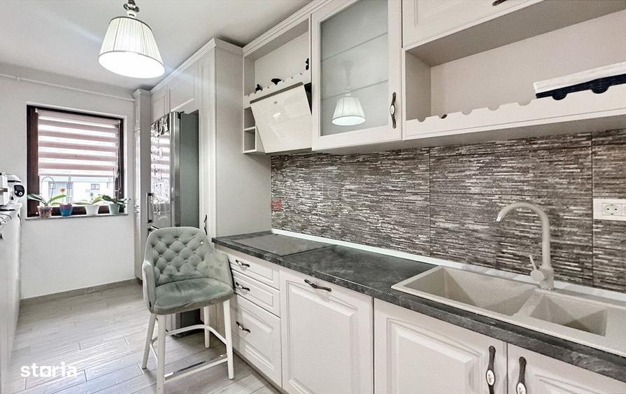 Apartament cu 4 camere în Noua