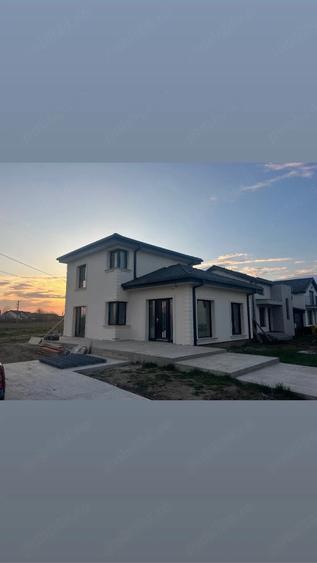 Casă cu 4 camere cu Teren 400 Mp în Exterior Vest