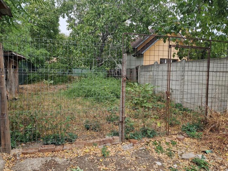 Teren de 371 mp, în Păcii