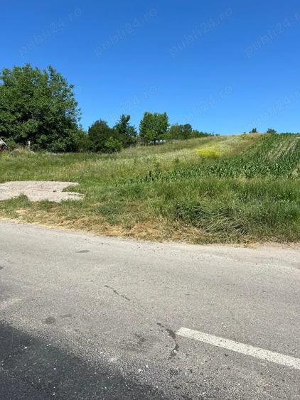 Teren de 696 mp, în Răcăștia
