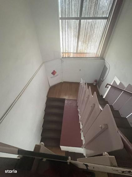 Spațiu comercial, de 40 mp, în Independenței