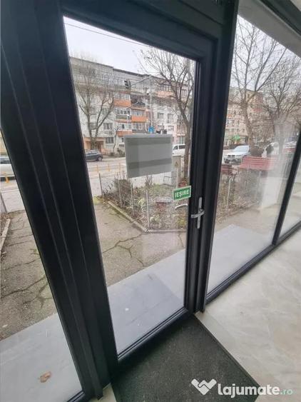 Spațiu comercial, de 100 mp, în Central