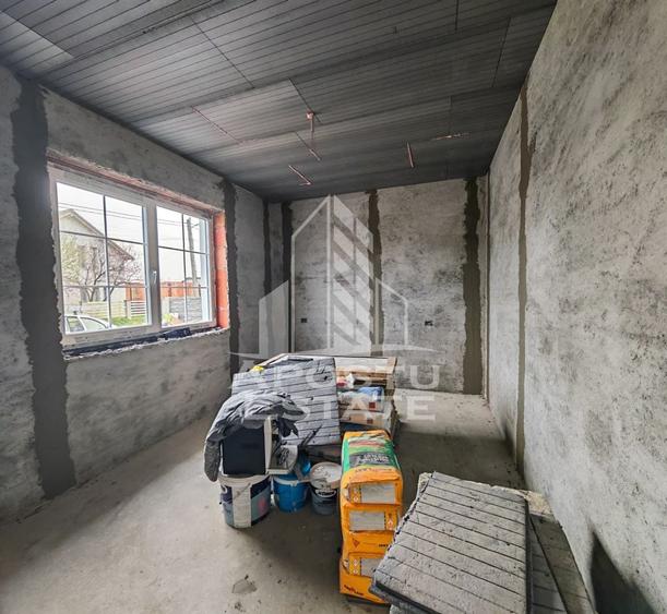 Duplex cu 3 camere cu Canalizare în Șag