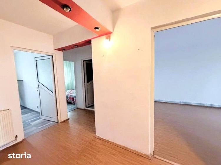 Apartament cu 3 camere decomandat în Tineretului