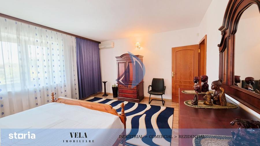 Casă cu 7 camere cu Teren 1259 Mp în Central