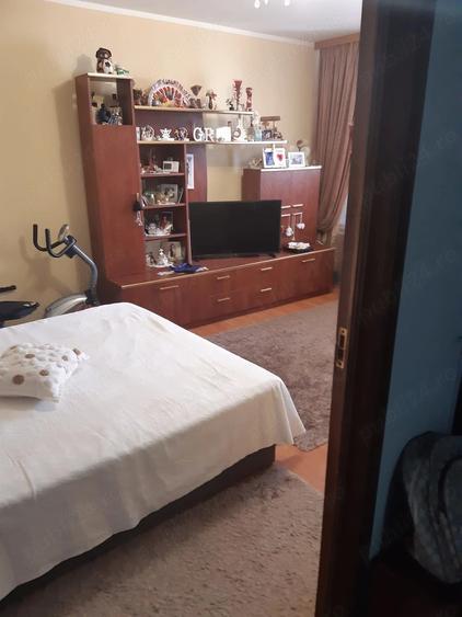 Apartament cu 2 camere decomandat în Micro 18