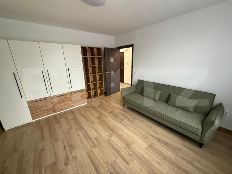 Apartament cu 2 camere semidecomandat, mobilat în Semicentral