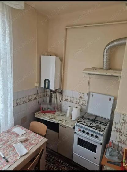 Apartament cu 3 camere decomandat în Uioara de Sus