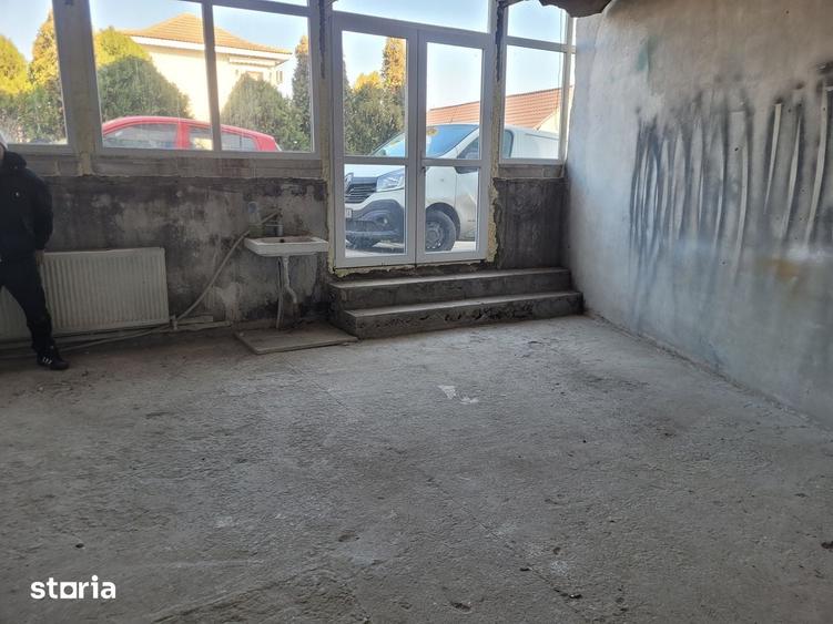 Spațiu comercial, de 160 mp, în Viile Noi