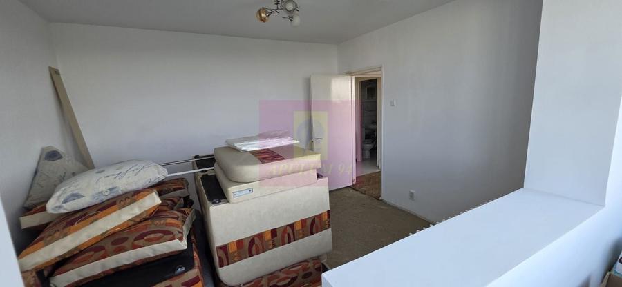 Apartament cu 3 camere semidecomandat în Cablul Românesc