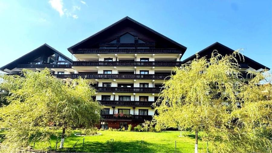 Apartament cu 3 camere decomandat în Clăbucet