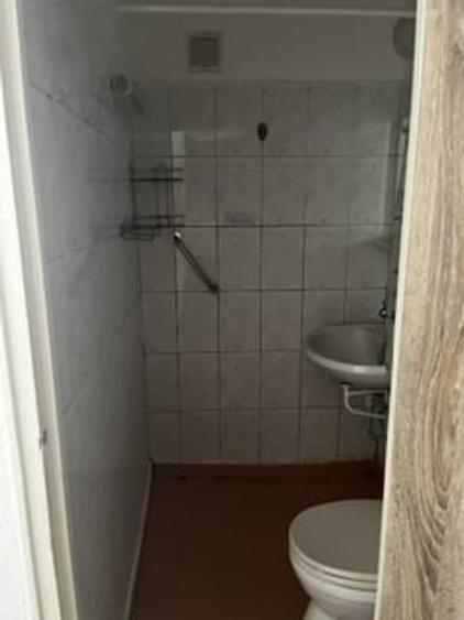 Garsonieră semidecomandată în Decebal