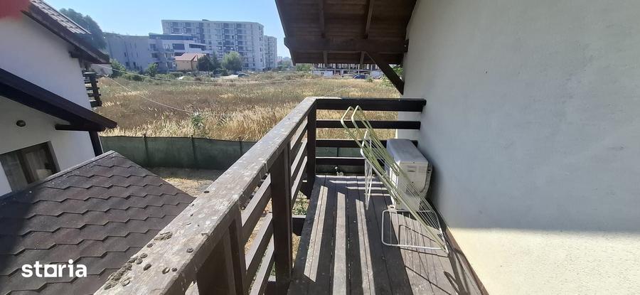 Casă cu 8 camere cu Teren 776 Mp în Central