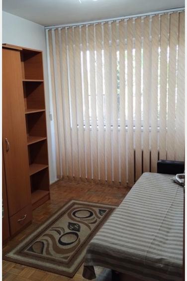 Apartament cu 3 camere semidecomandat, mobilat în Drumul Taberei