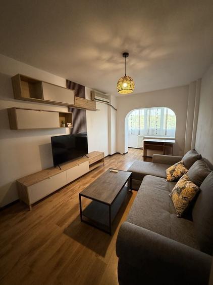 Apartament de inchiriat in fata parcului Nicolae Romanescu, cartier 1 mai - 4
