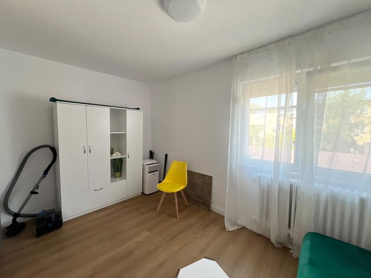 Garsonieră decomandată, mobilată în Complex Studențesc