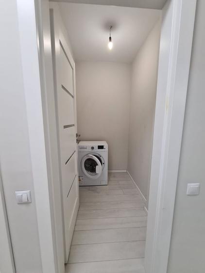 Apartament cu 3 camere decomandat în Florești