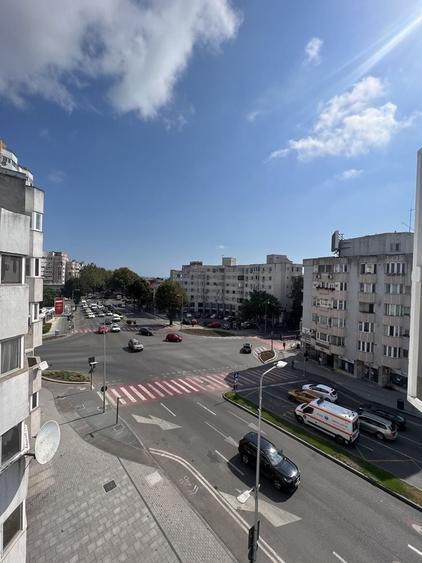 Apartament cu 2 camere decomandat în Capitol