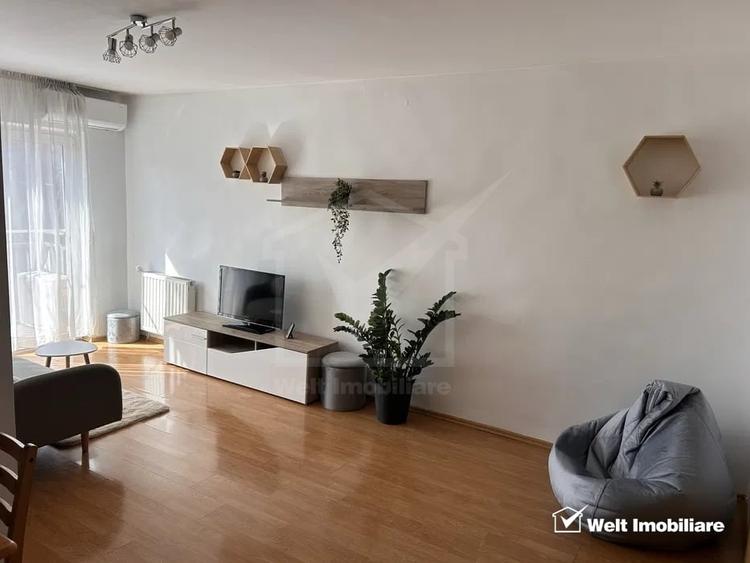 Apartament cu 3 camere semidecomandat, mobilat în Gheorgheni