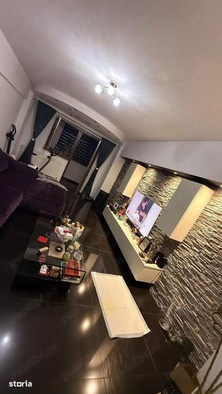 De vanzare apartament 3 camere Zona Centrala 94 mp - 1