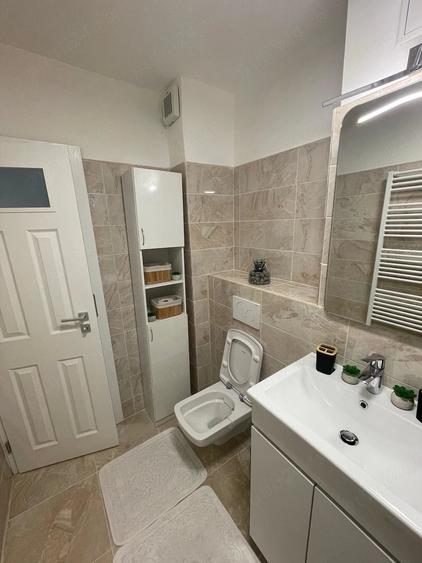 Apartament cu 2 camere decomandat în 22 Decembrie