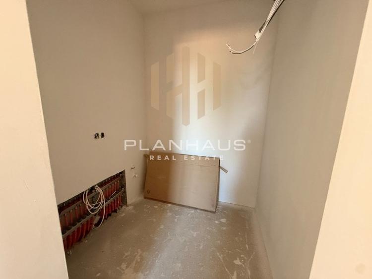 Casă cu 4 camere cu Canalizare în Satu Nou de Jos