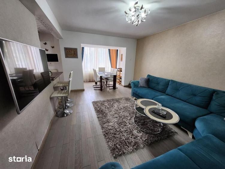 Apartament cu 4 camere în Cetate