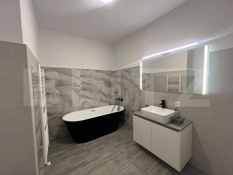 Apartament cu 2 camere semidecomandat, mobilat în Florești