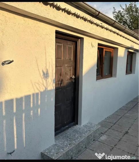 Casă cu 3 camere în Central