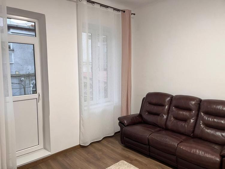 Casă individuală cu 5 camere cu Canalizare în Unirii