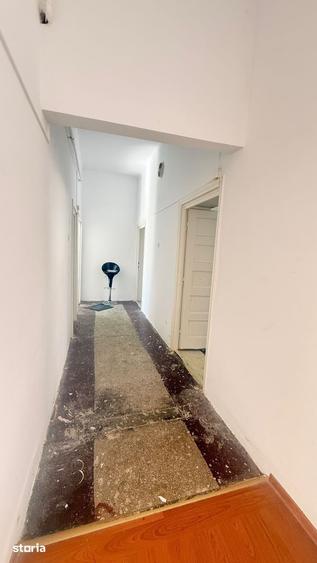 Apartament cu 3 camere în Valea Roșie