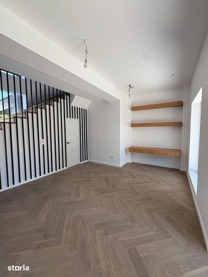 Casă cu 6 camere cu Teren 300 Mp în Centrul Civic
