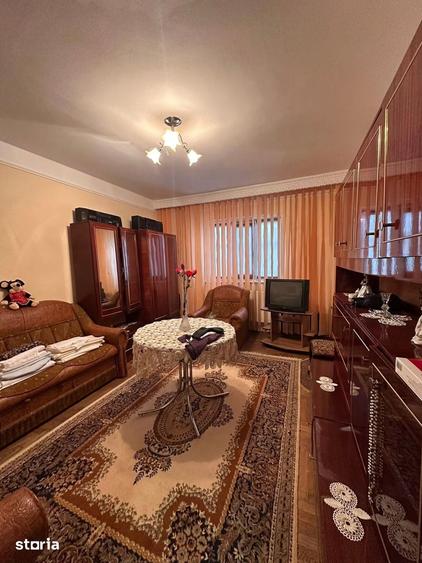 Casă cu 4 camere cu Teren 620 Mp în Central