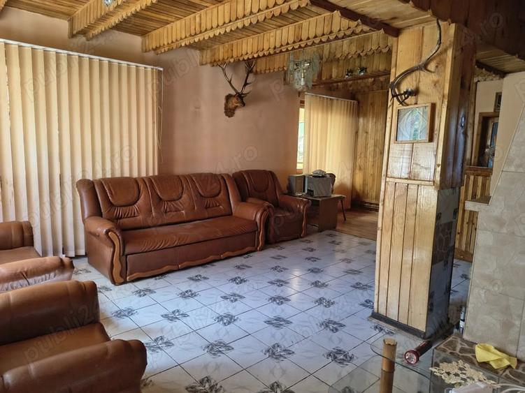 Casă cu 4 camere cu Teren 1000 Mp în Central