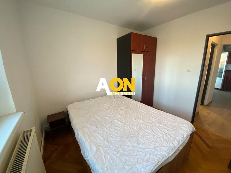 Apartament cu 3 camere decomandat, mobilat în Cetate