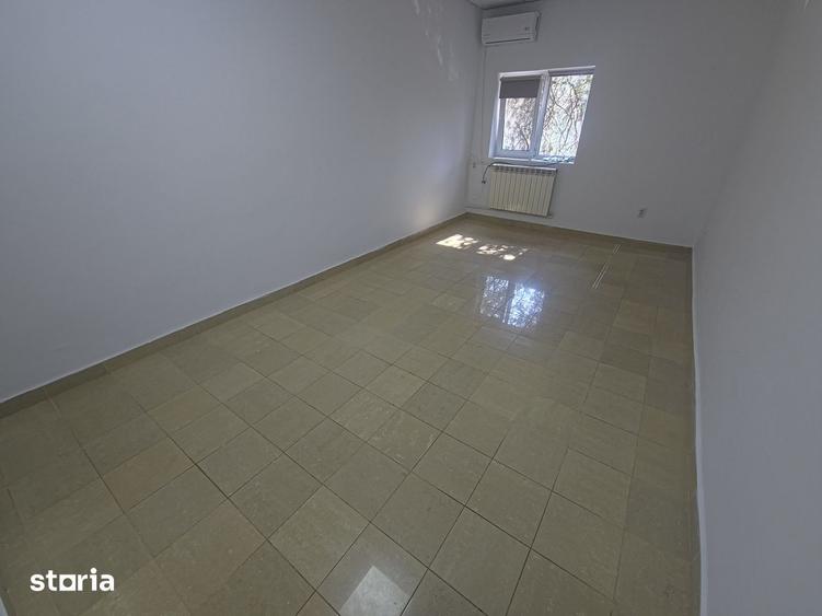 Spațiu comercial, de 22 mp, în Faleza Nord