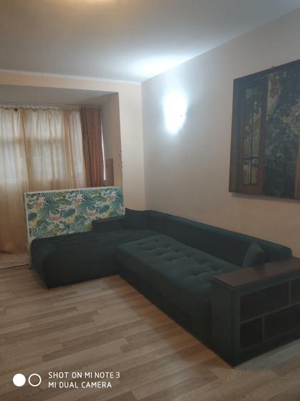 Apartament cu 3 camere decomandat în Progresul
