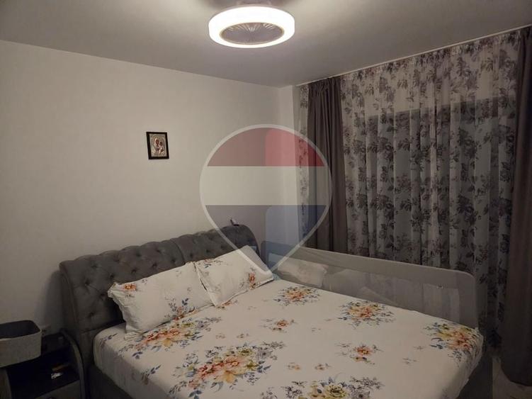 Apartament cu 2 camere decomandat, mobilat în Agigea