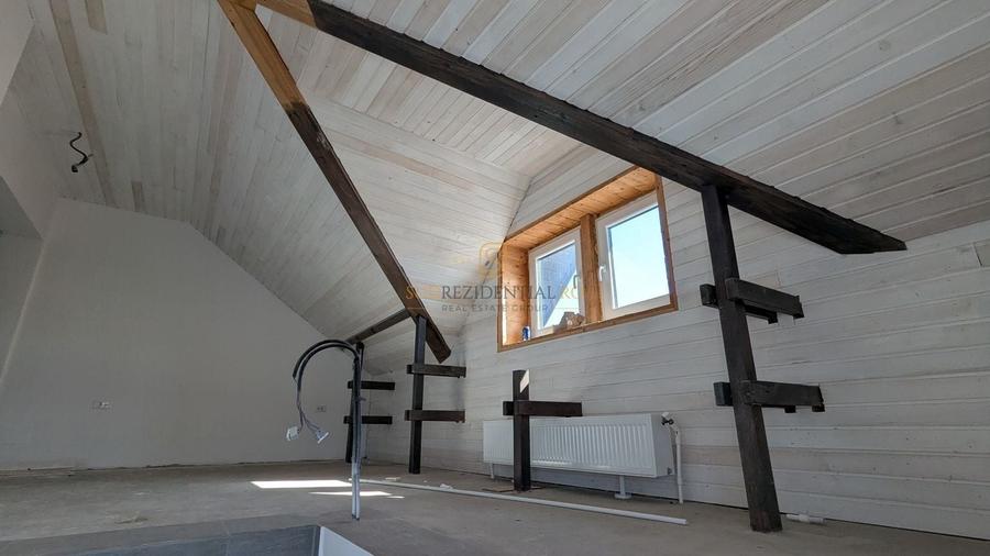 Duplex cu 5 camere cu Canalizare în Berceni